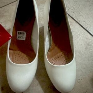 Closed front dress shoes